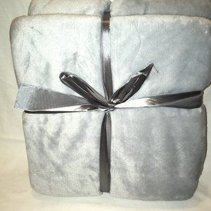 NEW Grey Plush Twin Blanket